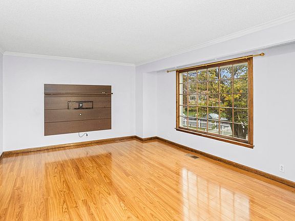 4th image of 2909 Cherry Hills Dr