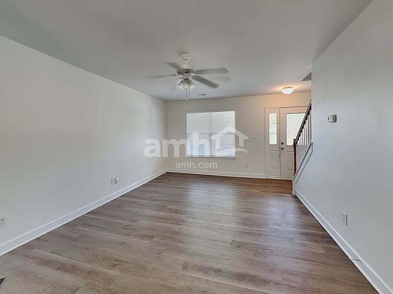 982 Ramsgate Dr SW — Photo 8