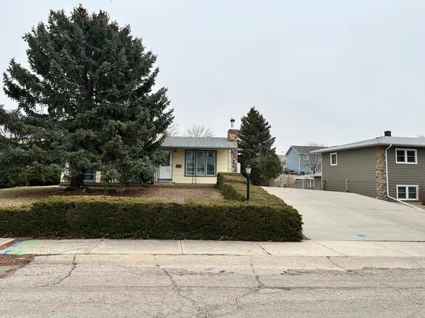 1006 Park Hill Dr, Rapid City, SD 57701
