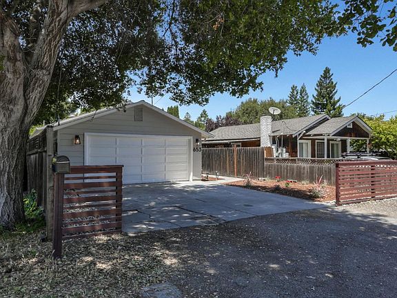3rd image of 653 San Benito Ave