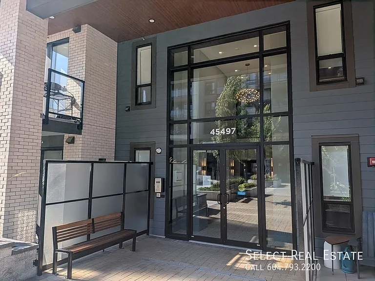 45497 Campus Dr #DRIVE106-106 — Photo 2