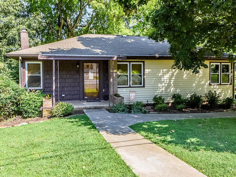 1st image of 1615 Elm Dr