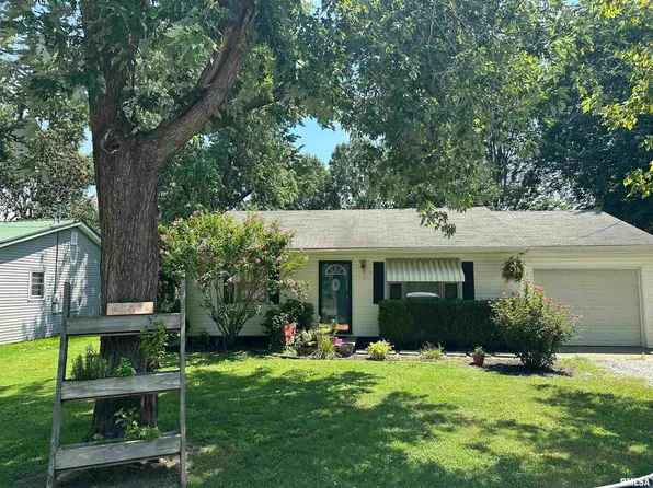 105 Oak Dr, Metropolis, IL 62960
