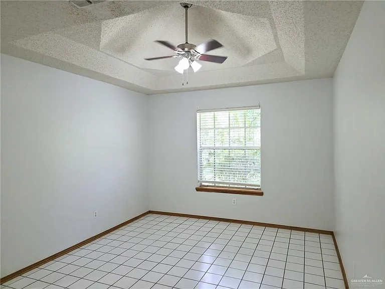1216 W Heron Ave — Photo 6