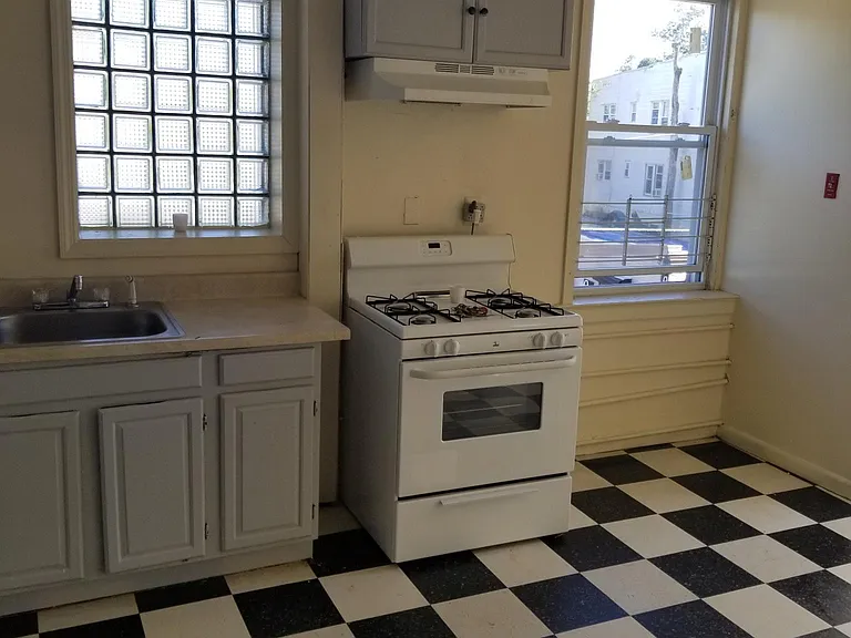 488 S Orange Ave #3L — Photo 9