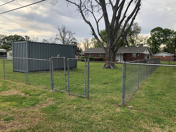 5th image of 4903 Victoria Dr