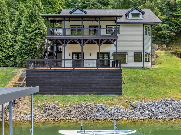 36 Chestnut St, Estill Springs, TN 37330