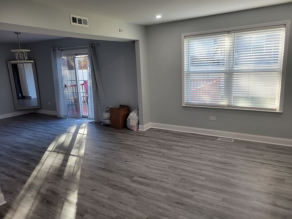 5th image of 16216 Hawthorne Ln