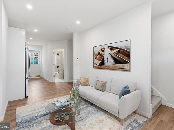 4th image of 1363 Sellers St