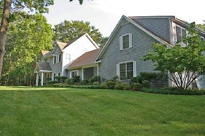 5th image of 15 Deepwood Ln
