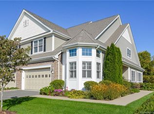 43 Carnoustie Cir #43, Bloomfield, CT 06002