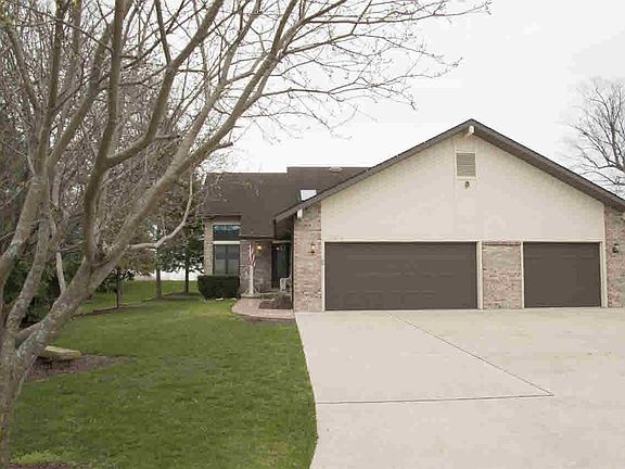 3rd image of 13924 Lake Dr