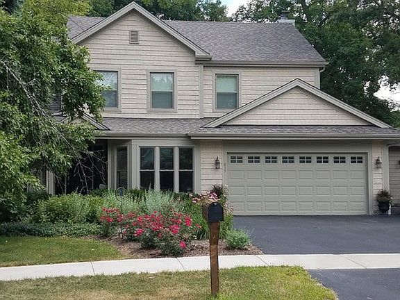 2nd image of 835 Interlaken Dr