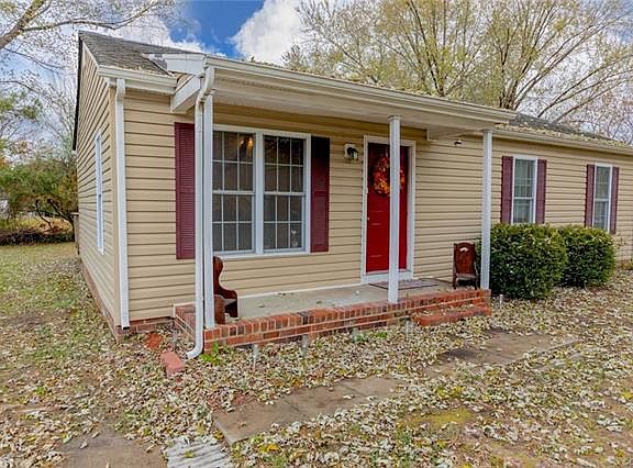 3rd image of 9300 Sara Kay Ct
