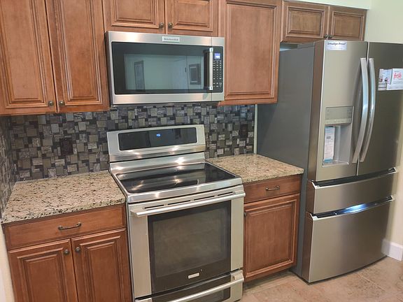 3rd image of 11100 Coldfield Dr