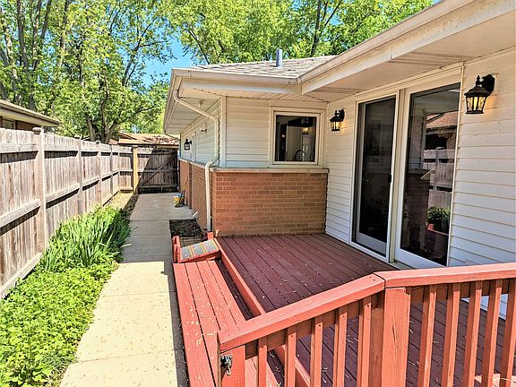 3rd image of 1354 Algonquin Dr