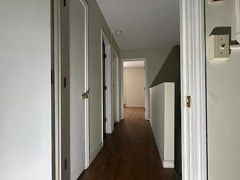 31 Hyde St #4 — Photo 7