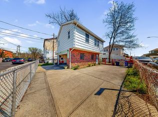 82 Beacon Ct, Brooklyn, NY 11229