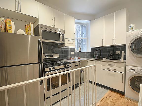 3rd image of 452 E 84th St APT 1F