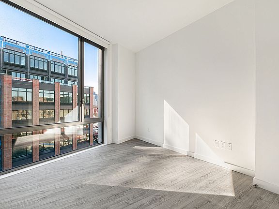 4th image of 840 Fulton St #204