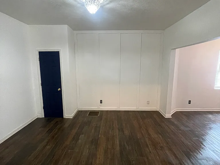 1131 Churchman Ave — Photo 3
