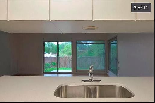 1st image of 2809 Lovell Dr