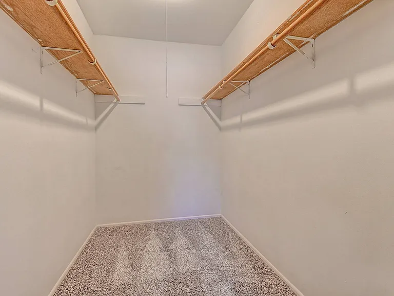 1x1 Standard Walk-In Closet 1x1 Standard Walk-In Closet
