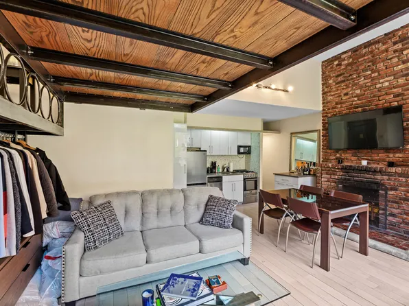 10 Charles Street image 10 of 25