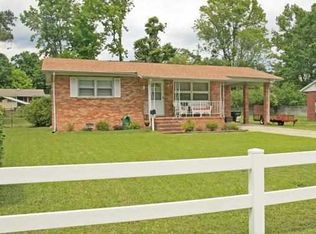 119 N Shore Dr, Jacksonville, NC 28540