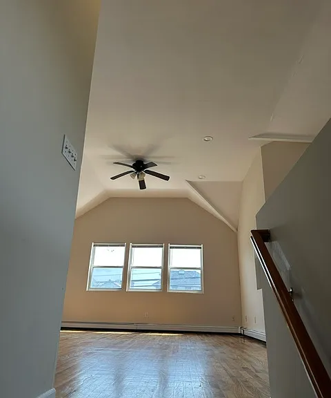 457 Monroe Blvd #2 — Photo 16