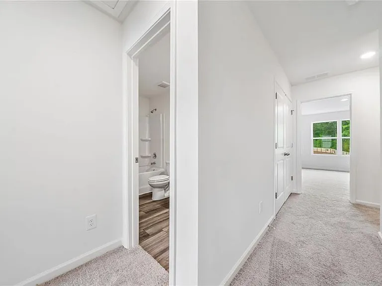 602 Jervis Way — Photo 24
