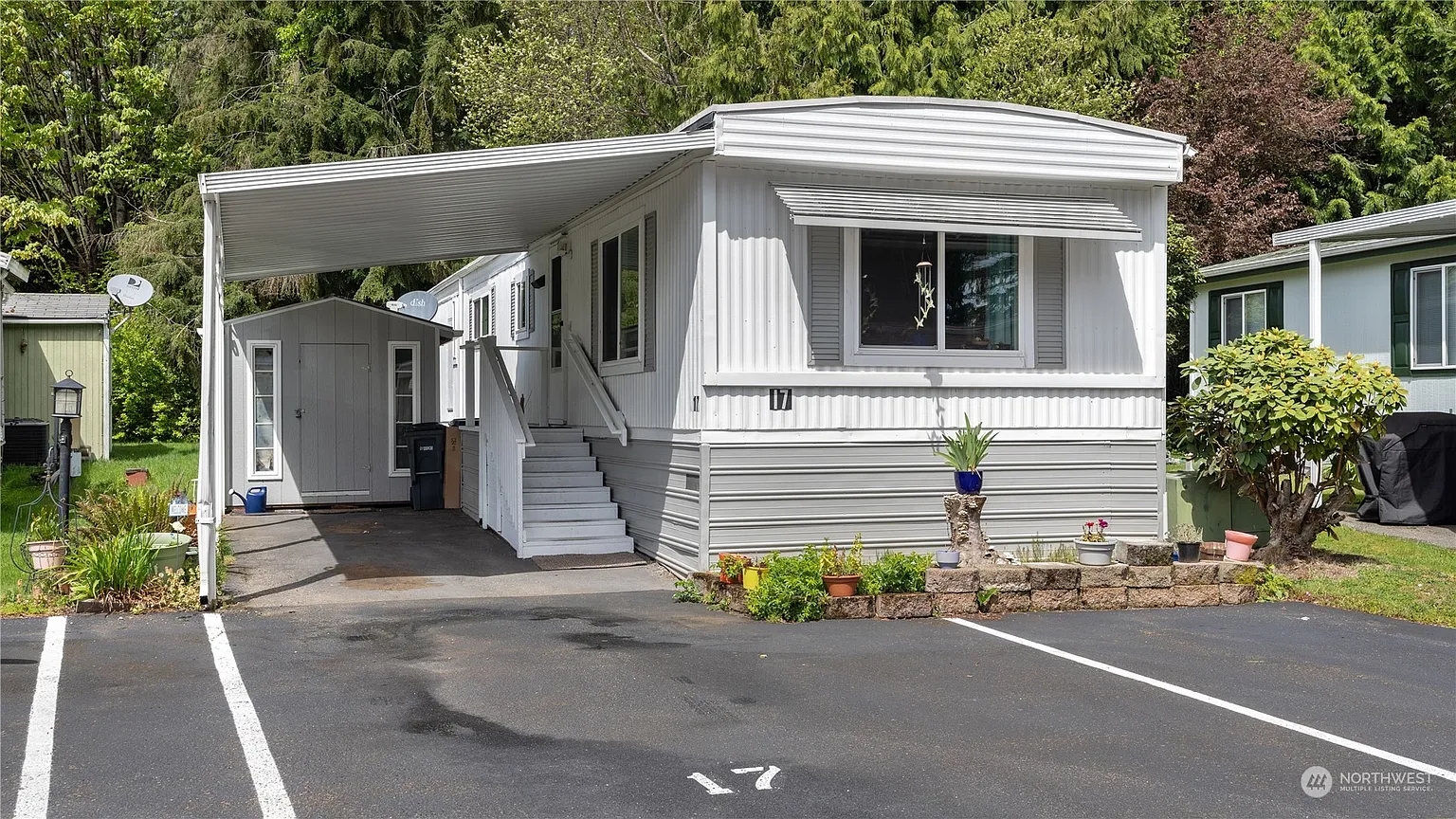 11622 Sliver Lake Rd #17 photo 1