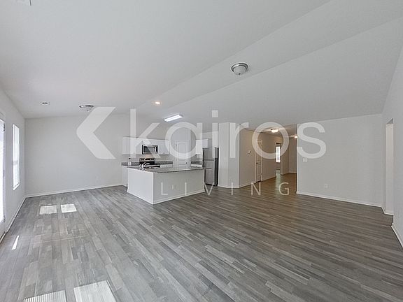 3rd image of 1699 Amberlight Cir
