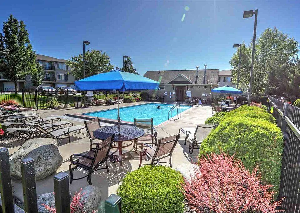 22855 E Country Vista Dr #348