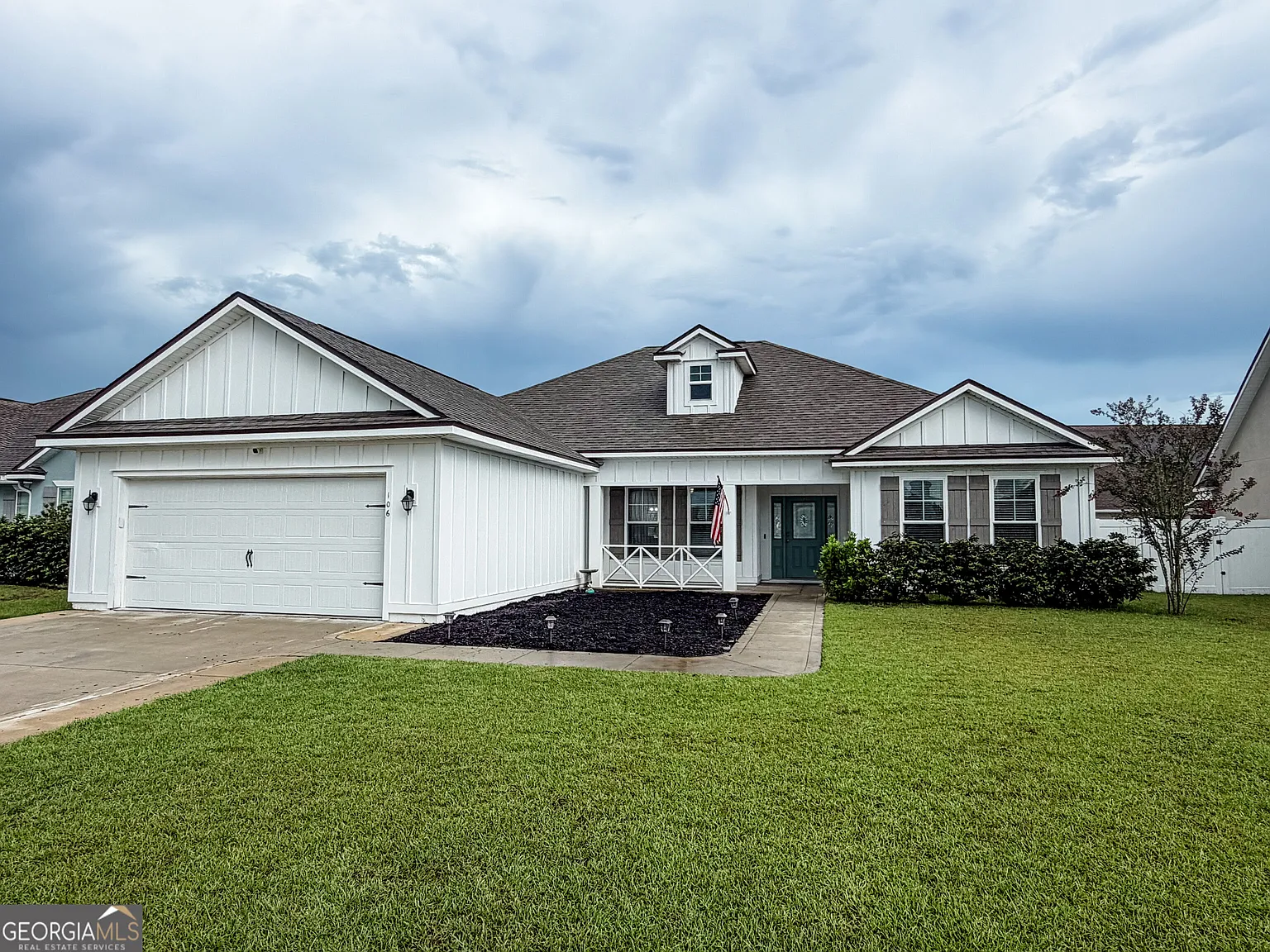 4 bed, 3.0 bath, 2141 sqft, $2,700 — Photo 1