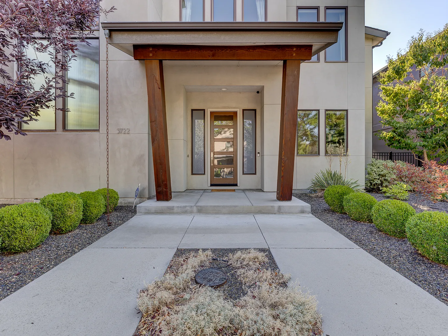 3 bed, 2.5 bath, 2603 sqft, $3,295 — Photo 3