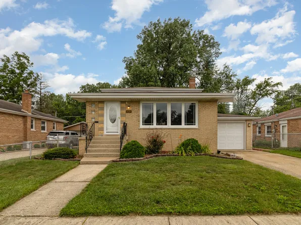 3016 Magnolia Plz, South Chicago Heights, IL 60411