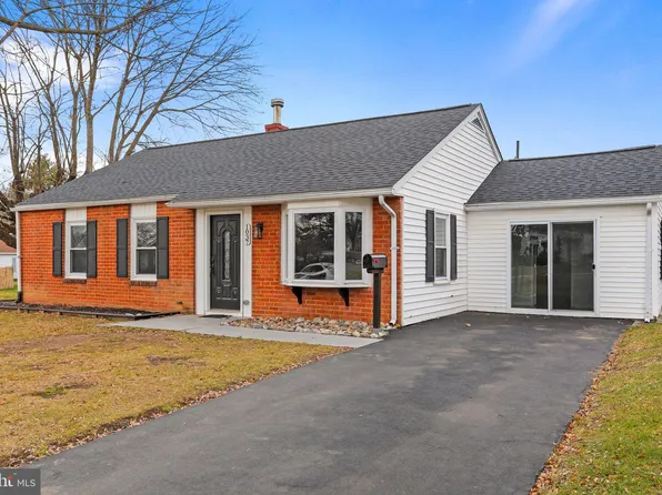 1037 Glenwood Ave, Hagerstown, MD 21742