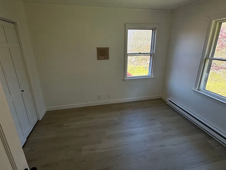 307 S Hill St — Photo 7