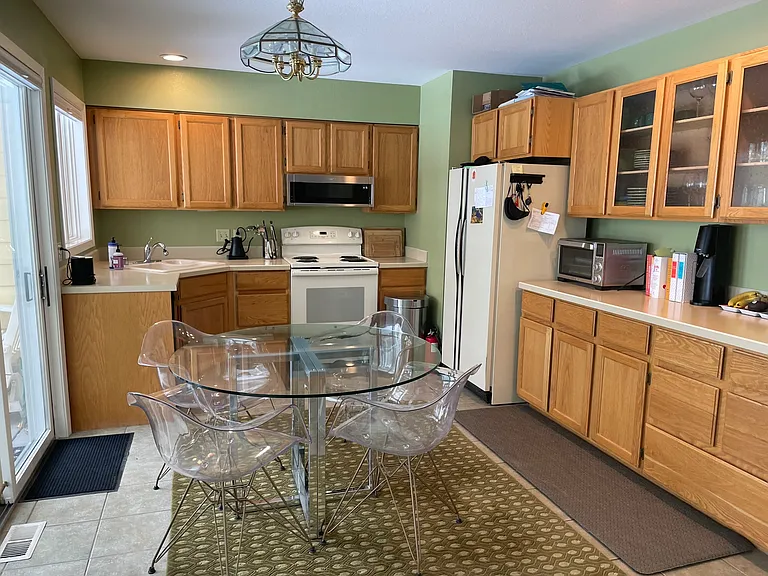 1819 Daniel Dr — Photo 4