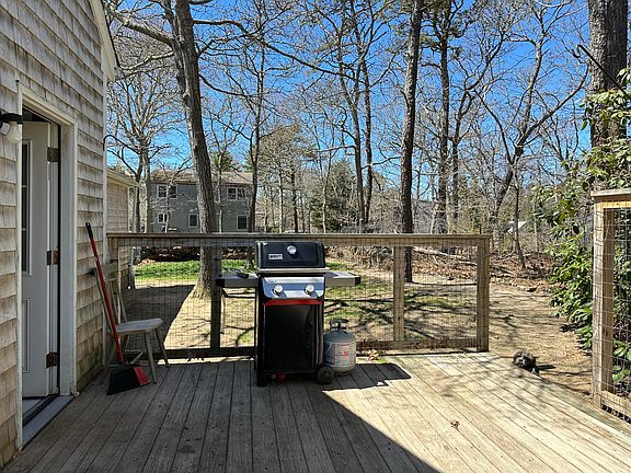 3rd image of 1065 Great Pond Road