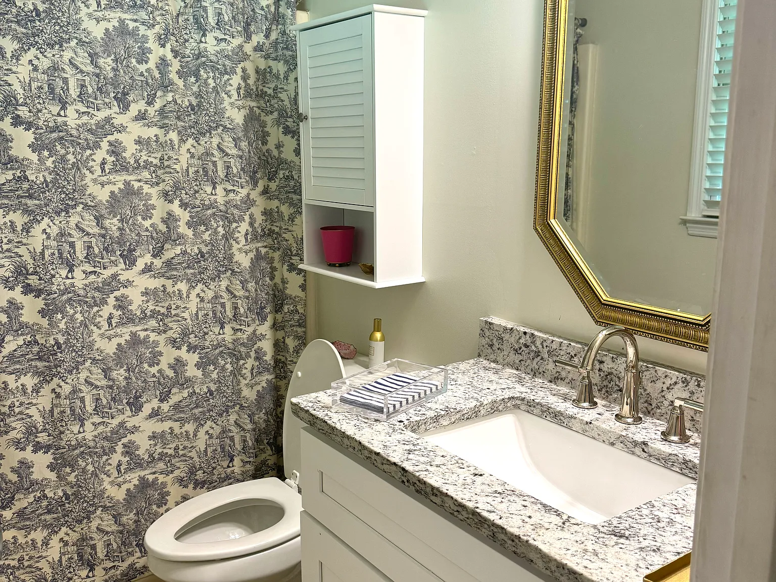 410 Seagraves Dr — Photo 2