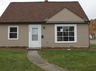 702 E 266th St, Euclid, OH