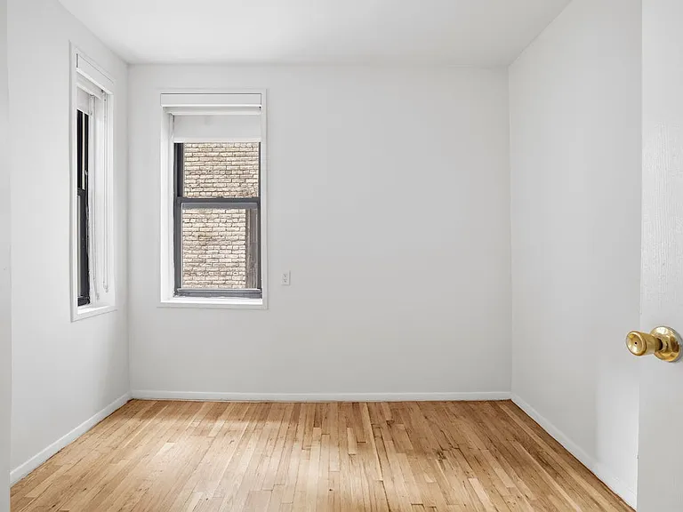 176 E 81st St #4C — Photo 3