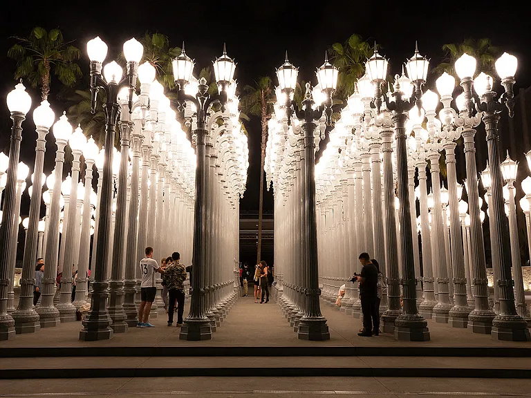 Capture your photo by the infamous Urban Light sculpture at LACMA, only minutes away from 5550 Wilshire