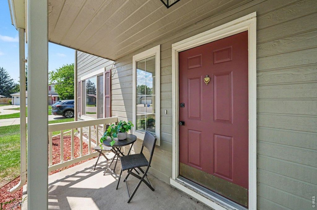 1904 Enfield Ct