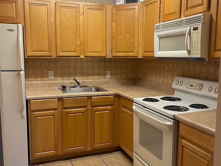420 S B St #A4 — Photo 2