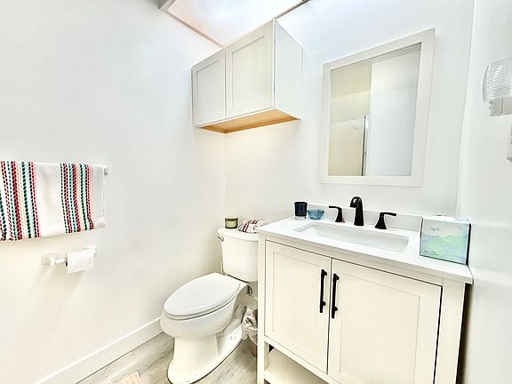 2nd image of 550 Ebbtide Cir