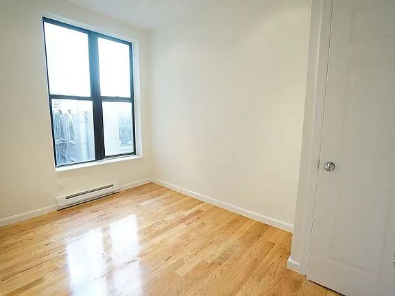 2nd image of 204 W 108th St APT 4