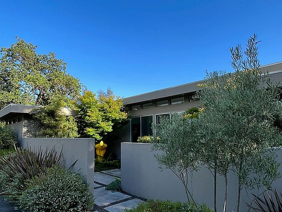 Courtyard Entry